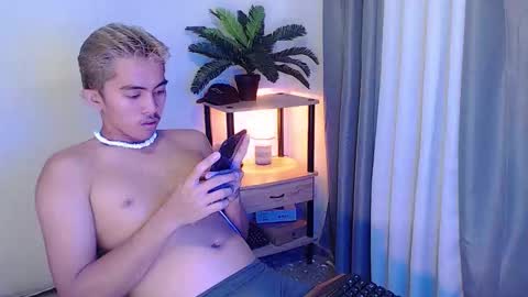 jaysee_hugecox online show from 05-05-26, 05:15