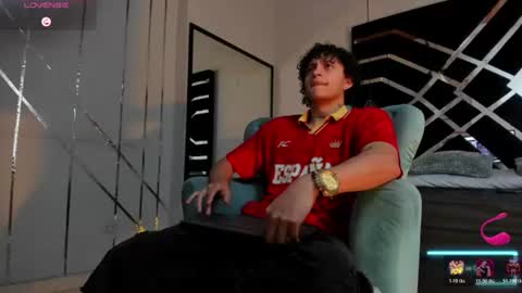 Snapshot of jaytaylorr chatting on 06-19-26, 11:36 Jay Taylor online show from 06-19-26, 11:36