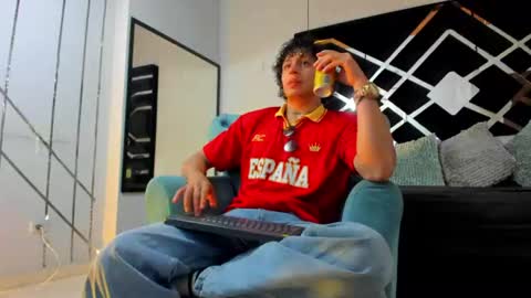 Snapshot of jaytaylorr chatting on 07-01-26, 11:45 Jay Taylor online show from 07-01-26, 11:45