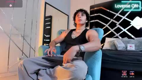 Snapshot of jaytaylorr chatting on 07-21-26, 11:45 Jay Taylor online show from 07-21-26, 11:45