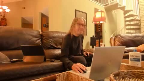 JDinEuless online show from 12-21-25, 04:47