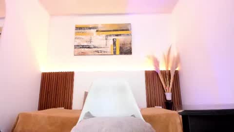 Snapshot of jeanys_sneider chatting on 06-16-26, 02:25 Jeays online show from 06-16-26, 02:25