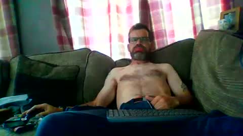 Snapshot of jediknight2 chatting on 07-11-26, 10:07 Matt online show from 07-11-26, 10:07