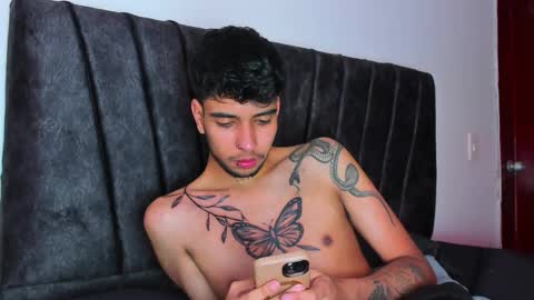 Snapshot of jei_cox chatting on 10-31-25, 12:50 jei online show from 10-31-25, 12:50