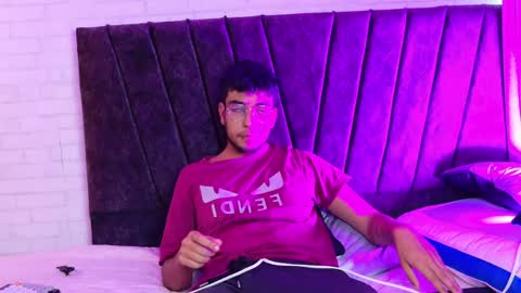 Snapshot of jei_cox chatting on 03-26-26, 09:20 jei online show from 03-26-26, 09:20