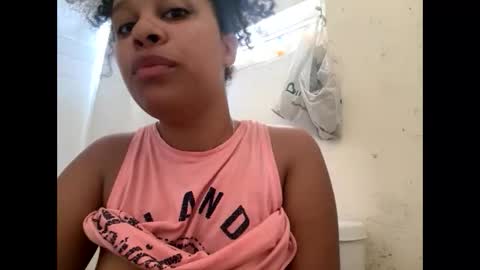 Snapshot of jeiexotic chatting on 05-18-26, 12:44 jeiexotic online show from 05-18-26, 12:44