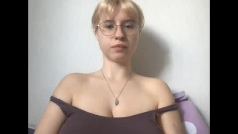 Inna  online show from 05-25-26, 05:57