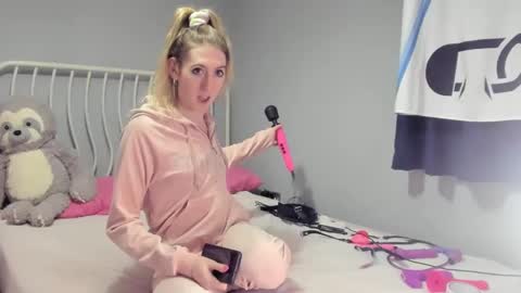 JenbyDoll online show from 02-02-25, 05:59