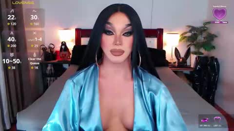 Queen Jenifer online show from 03-18-26, 08:28