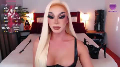 Queen Jenifer online show from 06-19-26, 11:08