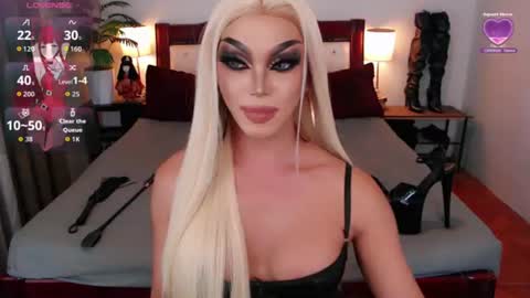 Queen Jenifer online show from 07-20-26, 10:39