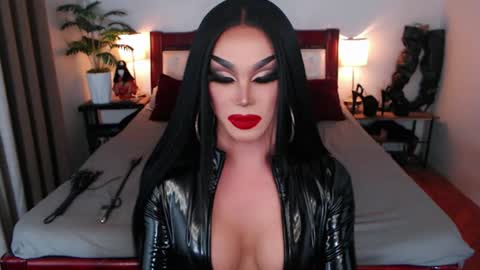 Queen Jenifer online show from 08-07-26, 06:04