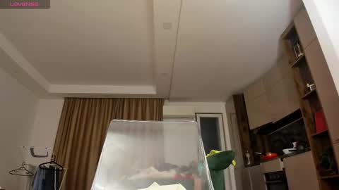 Jeniffer 100 online show from 03-20-26, 06:46