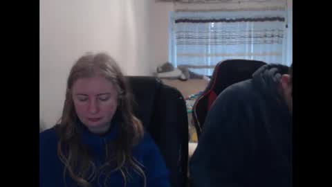 Snapshot of jenisandpeter chatting on 02-26-26, 05:28 JenisAndPeter online show from 02-26-26, 05:28