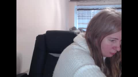 Snapshot of jenisandpeter chatting on 03-03-26, 07:25 JenisAndPeter online show from 03-03-26, 07:25