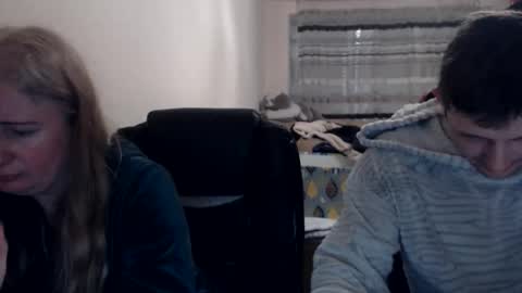 Snapshot of jenisandpeter chatting on 03-16-26, 06:01 JenisAndPeter online show from 03-16-26, 06:01