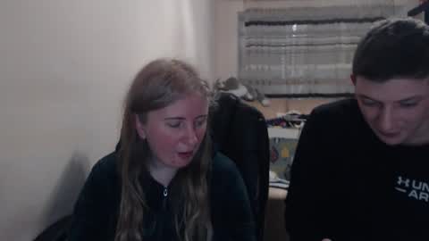 Snapshot of jenisandpeter chatting on 03-17-26, 06:11 JenisAndPeter online show from 03-17-26, 06:11