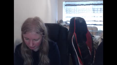 Snapshot of jenisandpeter chatting on 04-01-26, 03:09 JenisAndPeter online show from 04-01-26, 03:09