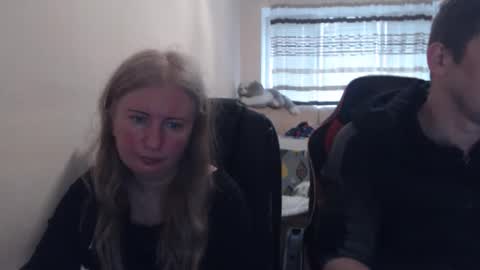 Snapshot of jenisandpeter chatting on 04-03-26, 05:33 JenisAndPeter online show from 04-03-26, 05:33