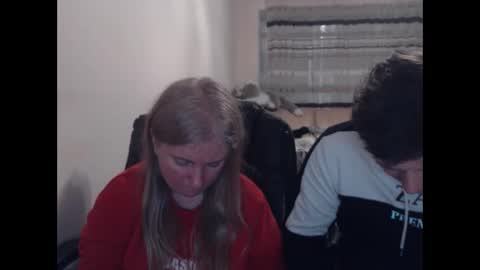 Snapshot of jenisandpeter chatting on 04-10-26, 06:56 JenisAndPeter online show from 04-10-26, 06:56