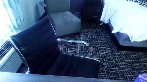 Jenna Cross online show from 12-15-24, 06:26