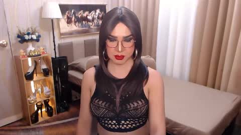 jenniegarcia online show from 05-19-26, 01:06