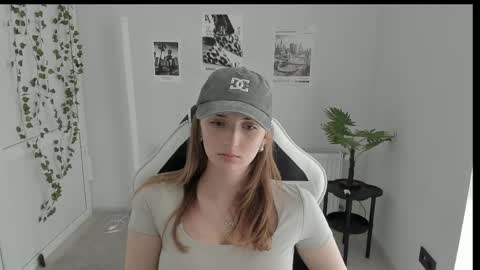 Karla online show from 05-28-26, 12:24