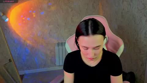 jennifer online show from 06-15-26, 01:19