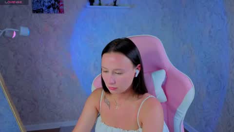 jennifer online show from 07-01-26, 01:40