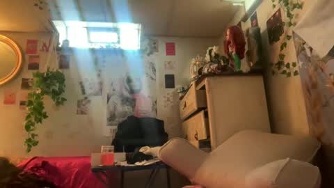 jennifer_robbie online show from 12-14-24, 06:20