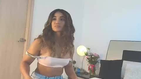 Jenn online show from 02-17-26, 04:24