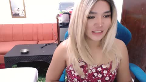 Snapshot of jenny_fromphil chatting on 01-03-25, 11:14 Jenny online show from 01-03-25, 11:14