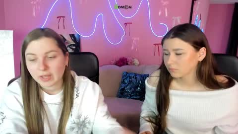 Snapshot of jenny_rill chatting on 04-07-26, 10:48 Jenny online show from 04-07-26, 10:48