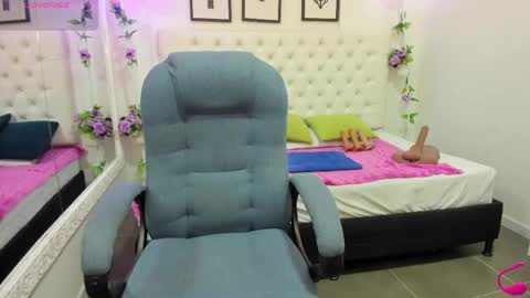 Snapshot of jenny_stark chatting on 05-28-26, 11:07 jenny_stark online show from 05-28-26, 11:07