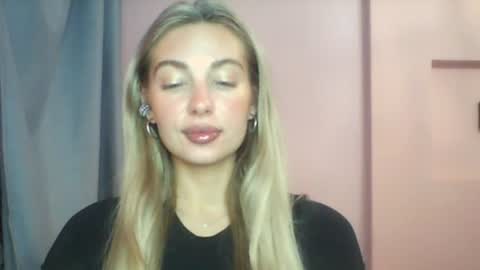 The Flower Power Models online show from 07-26-26, 11:00