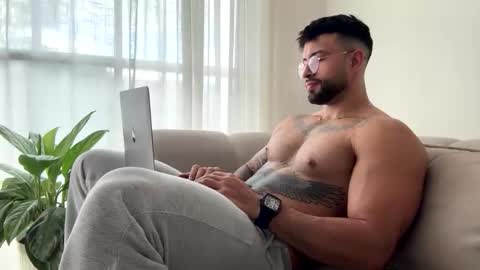 Jeremy online show from 04-11-26, 08:13