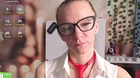 jesica_moon_peachyy online show from 04-19-26, 02:44