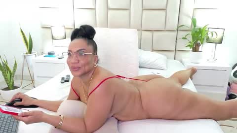 Snapshot of jesicataylorx chatting on 05-15-26, 01:29 JESICA online show from 05-15-26, 01:29