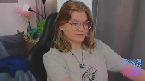 Snapshot of jess0e9 chatting on 07-05-26, 02:02 JessieVibes online show from 07-05-26, 02:02
