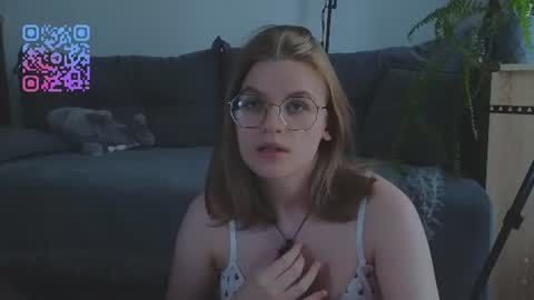 Snapshot of jess0e9 chatting on 07-10-26, 03:36 JessieVibes online show from 07-10-26, 03:36