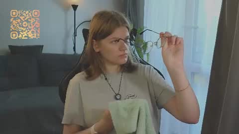 Snapshot of jess0e9 chatting on 07-19-26, 01:37 JessieVibes online show from 07-19-26, 01:37