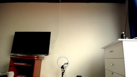 Yessik Rodriguez online show from 03-04-26, 04:13