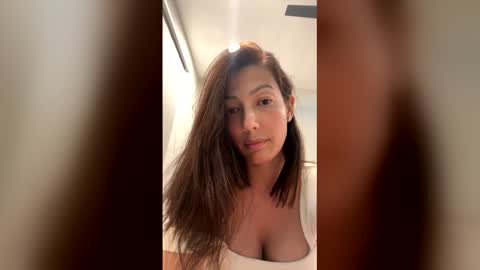 Jessica Gomez online show from 05-10-26, 01:33