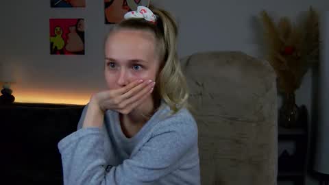 Jessica online show from 10-12-25, 10:42