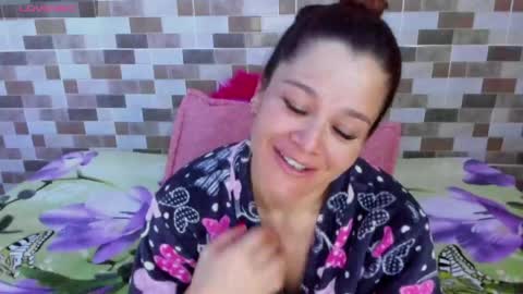 Snapshot of jessica_robertss chatting on 06-03-26, 01:14 jessimodel independient online show from 06-03-26, 01:14
