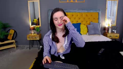 Jessica White online show from 05-18-26, 04:18