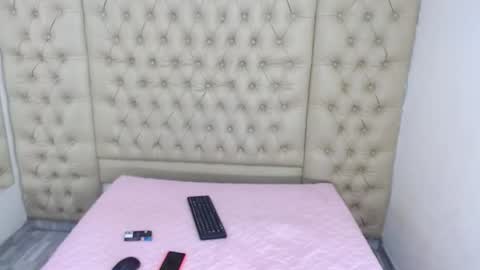 Snapshot of jessicahott01 chatting on 10-10-25, 07:24 Jessica online show from 10-10-25, 07:24