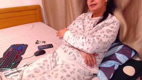 Snapshot of jessiestar3 chatting on 03-21-26, 02:31 jessiestar3 online show from 03-21-26, 02:31