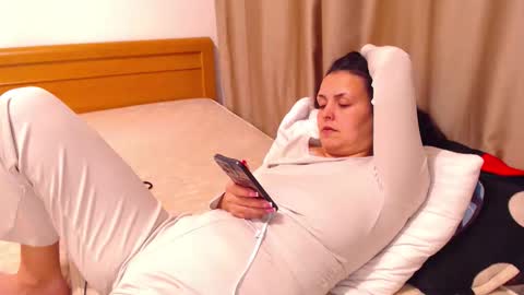 Snapshot of jessiestar3 chatting on 04-07-26, 11:59 jessiestar3 online show from 04-07-26, 11:59