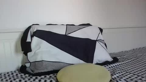 jessieryan online show from 04-10-26, 03:28